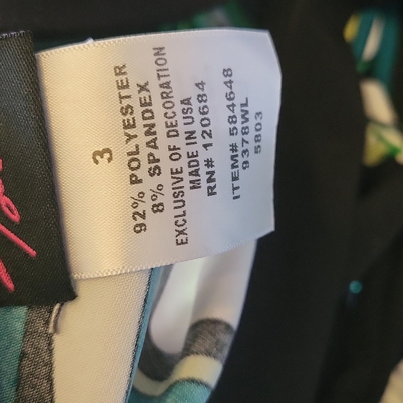 TORRID capped sleeves blouse - Picture 6 of 7